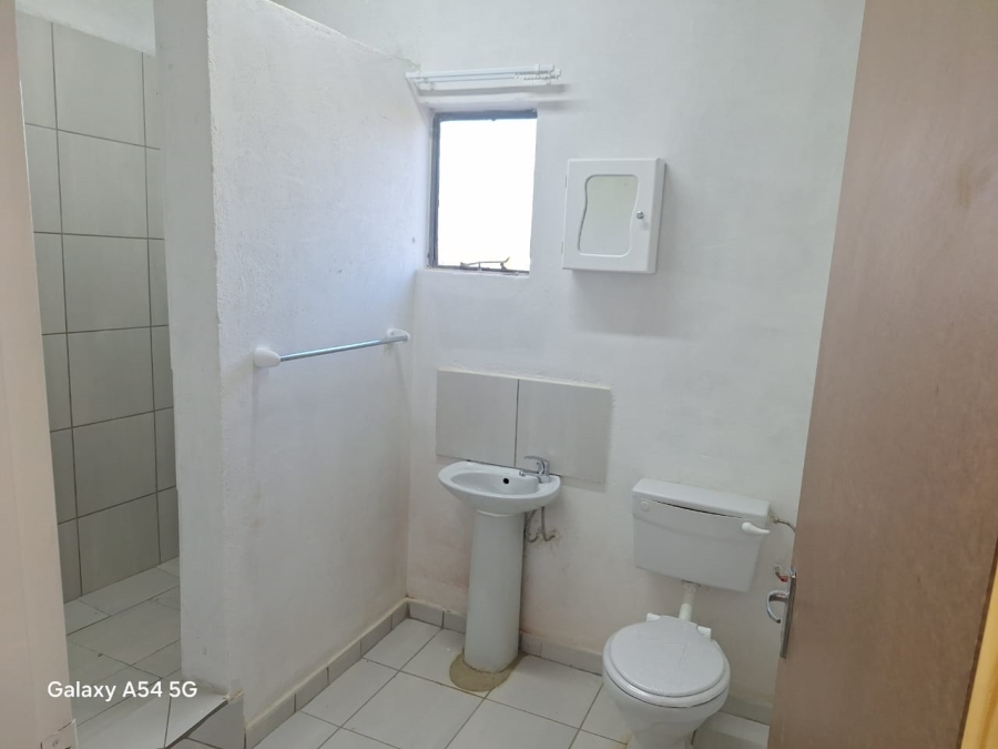 To Let 3 Bedroom Property for Rent in Renosterfontein A H North West